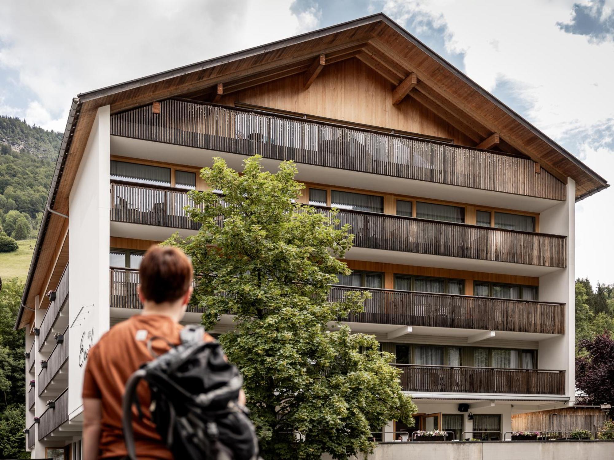 Hotel Engel Mellau Exteriör bild